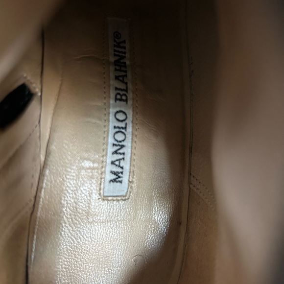 Manolo Blahnik black leather booties w/chain. Size 37.5 - Picture 12 of 15